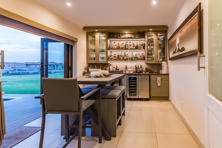 5 Bedroom Property for Sale in Club Milos Estate Free State